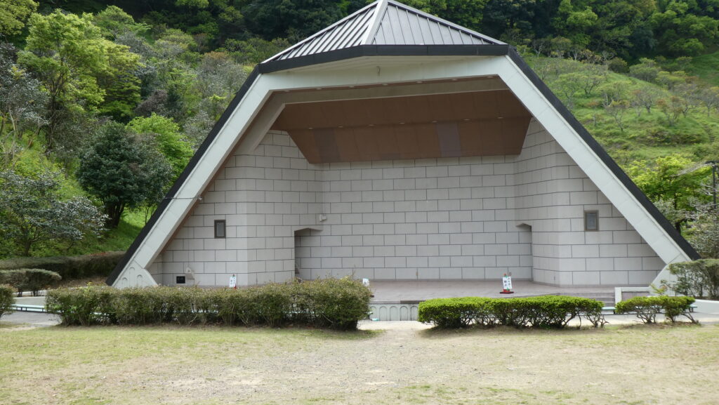 蓮花寺池公園、屋外音楽堂